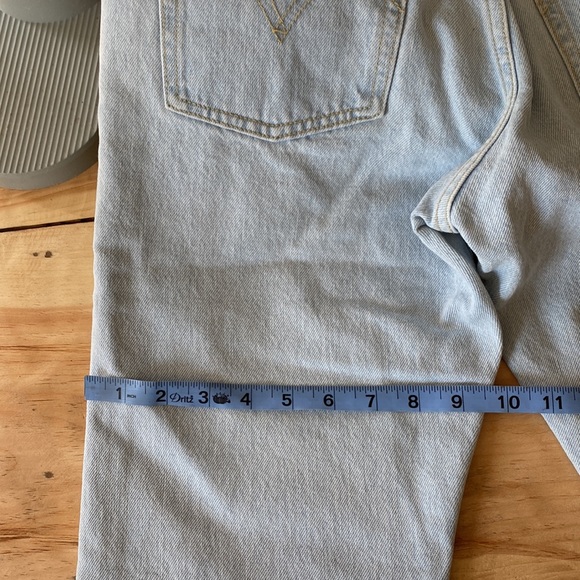 Levi's Premium Wedgie High Rise Jeans Signal Lost - Picture 11 of 13